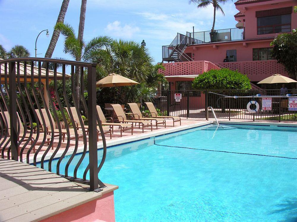 Away Hotel Lauderdale-by-the-Sea