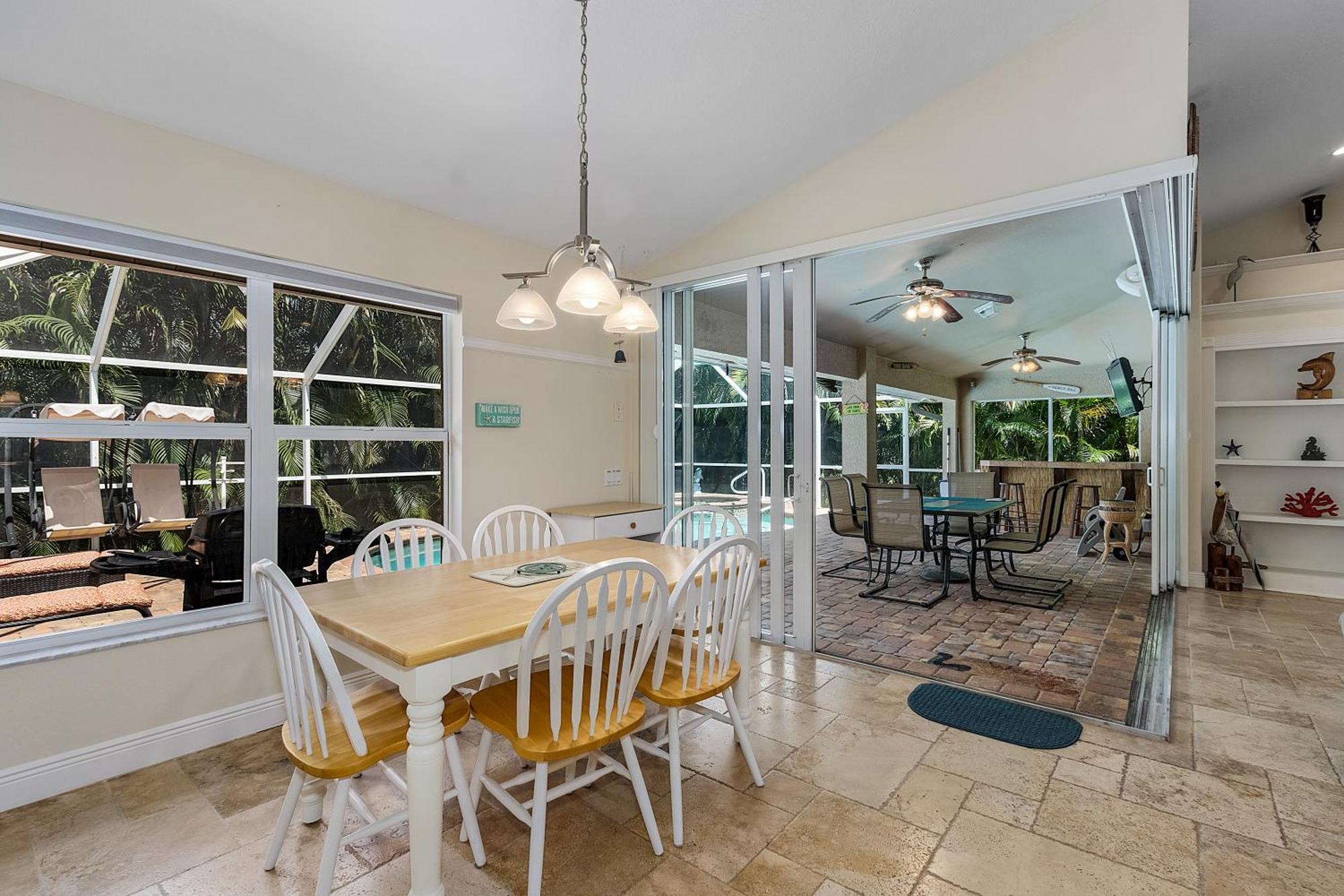 Luxury Home, Hot Tub, Heated Pool, Tiki Bar - Spain