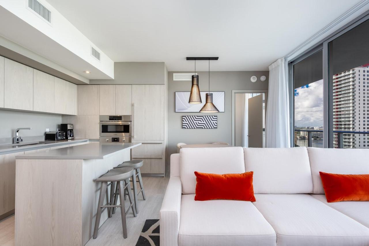 Hyde House Private Aparthotel 4*