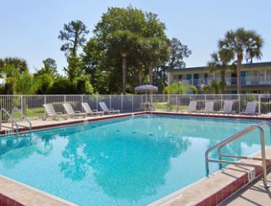 Days By Wyndham Daytona Speedway Hotel