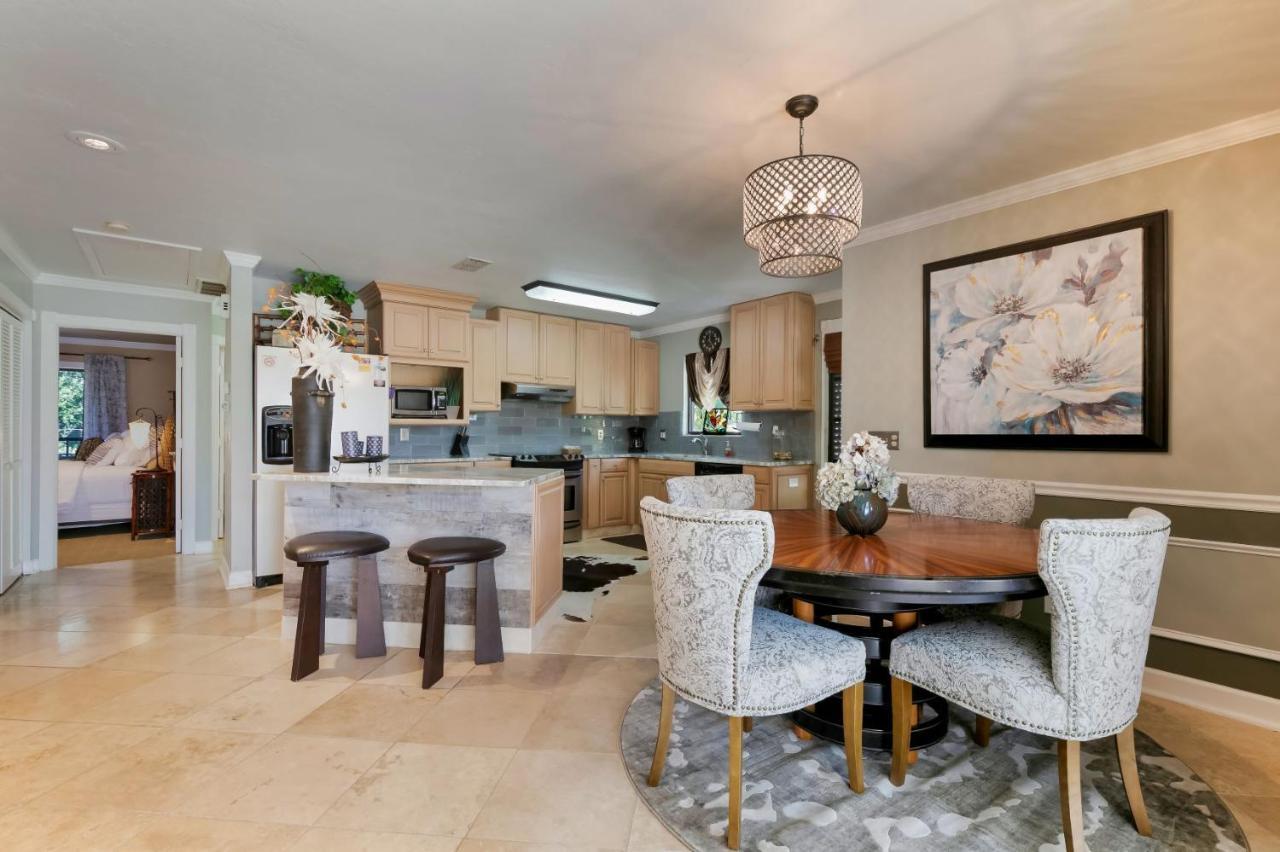 #1 Island Hideaway * Fort Myers Beach