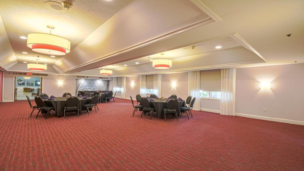 Indigo Downtown 3*