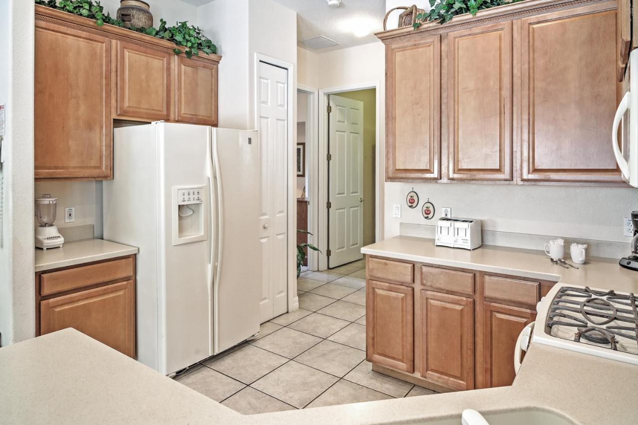Kissimmee Getaway With Lanai, 4 Mi To World!