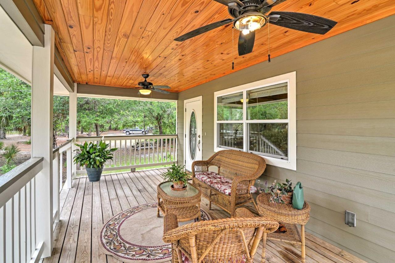 Crystal River On 1 Acre With Deck And Porch! * Yankeetown