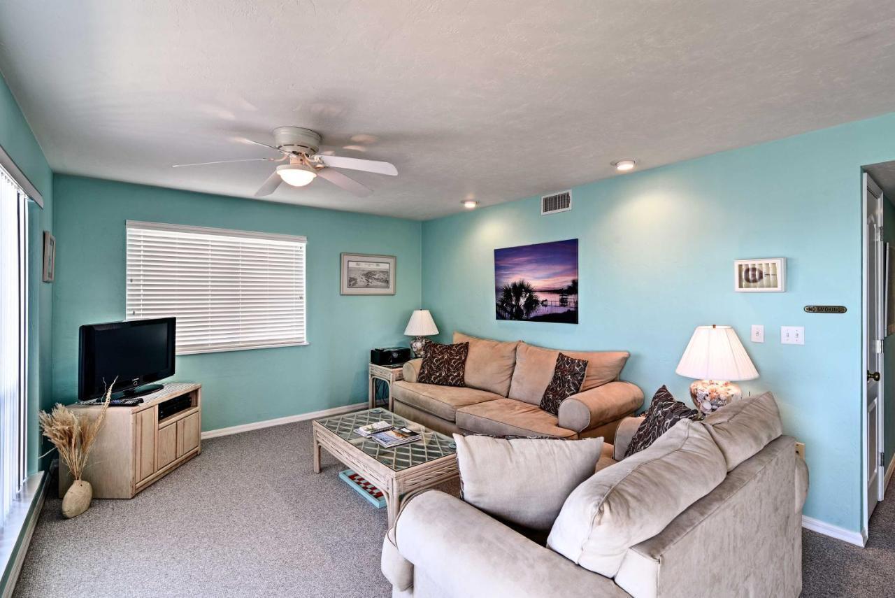 Apartment Beachfront With Pool, And Views! Cedar Key