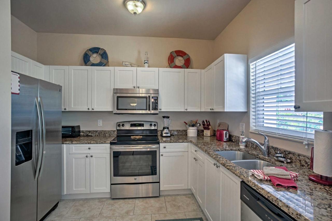 Holiday home With Private Pool And Tiki Bar! Bokeelia