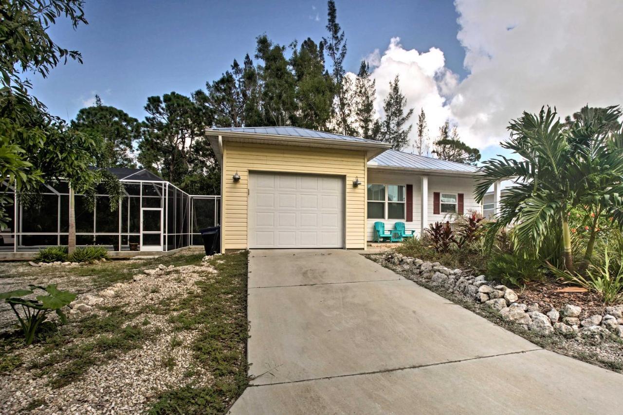 With Private Pool And Tiki Bar! *