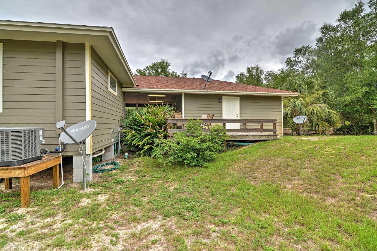 Holiday home Crystal River On 1 Acre With Deck And Porch!