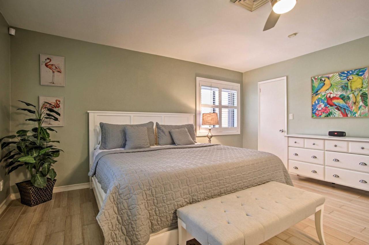 Holiday home Updated And Private Oakland Park Gem About 2 Mi To