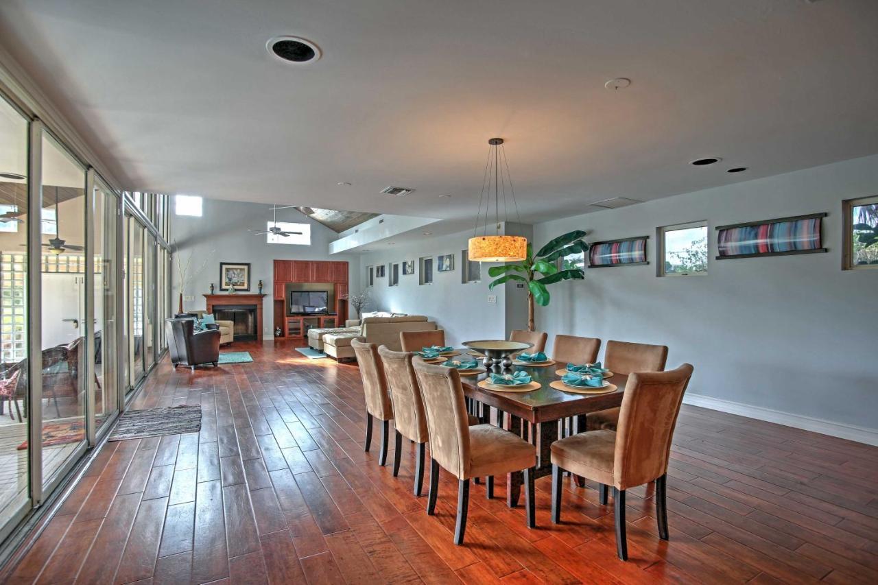 Large Pompano With Pool Walk To Private *