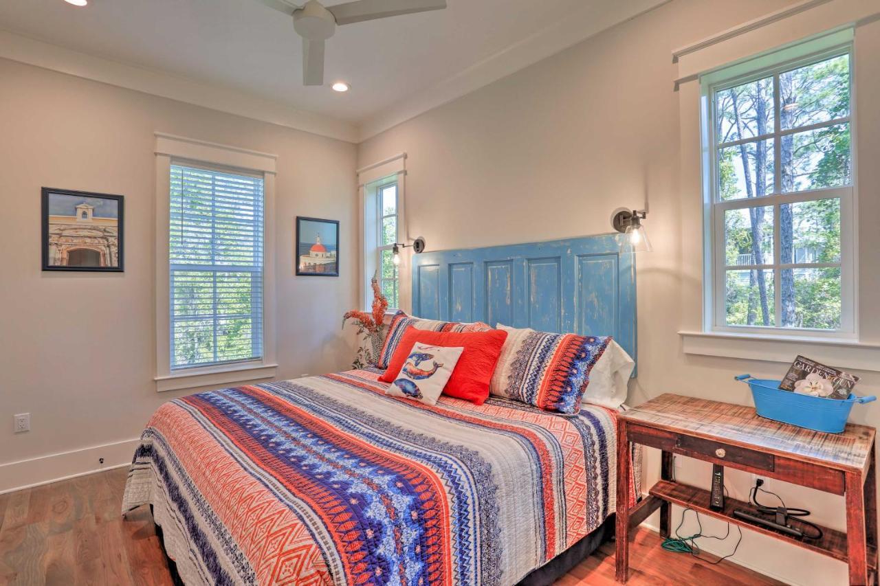 Family-friendly Santa Rosa Walk To Beach! Holiday home *
