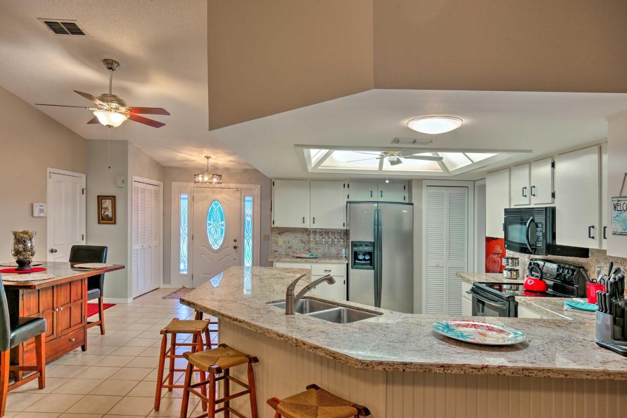 Holiday home Riverfront With Private Dock!