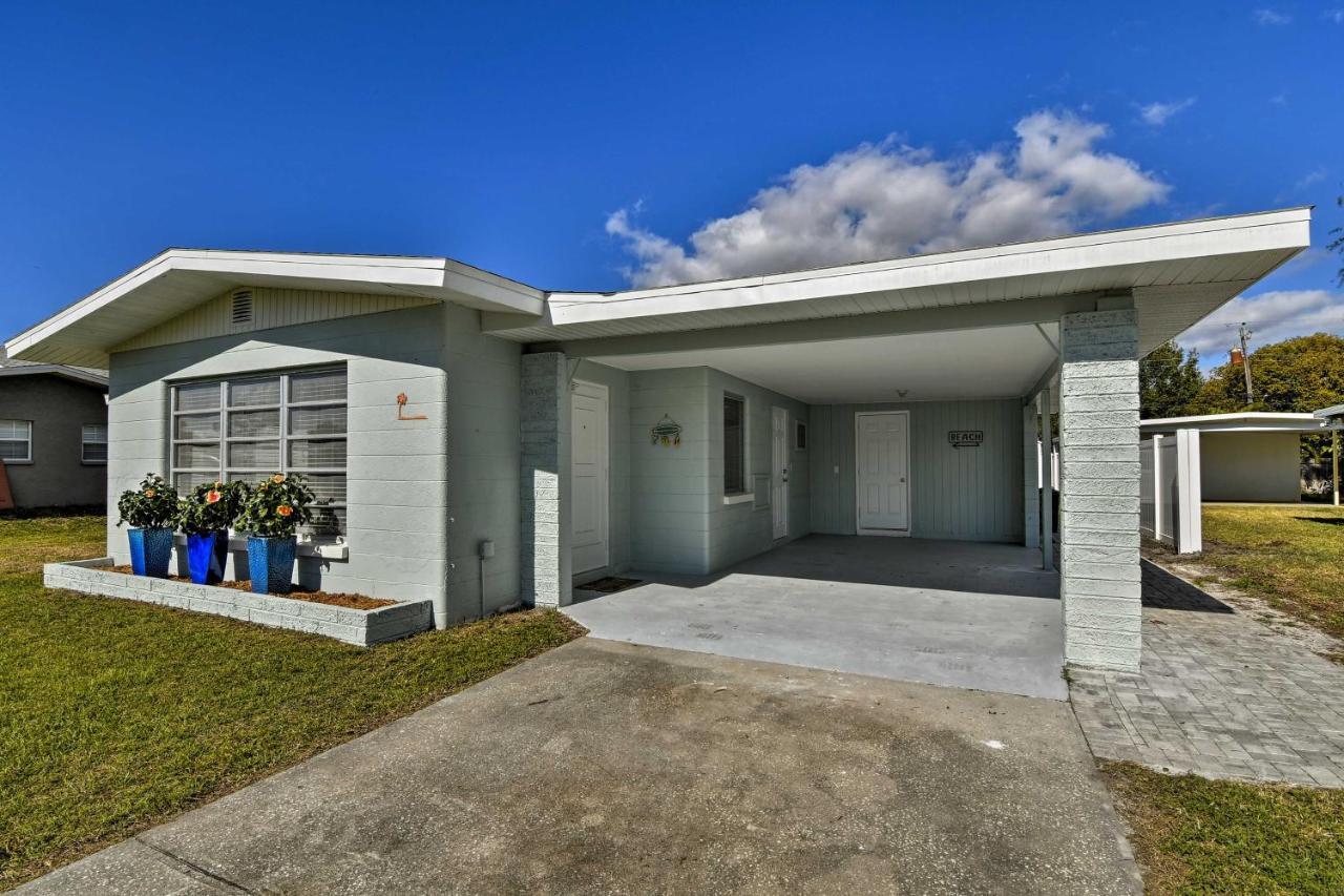 With Fire Pit And Grill 2 Mi To Beach! Holiday home Venice