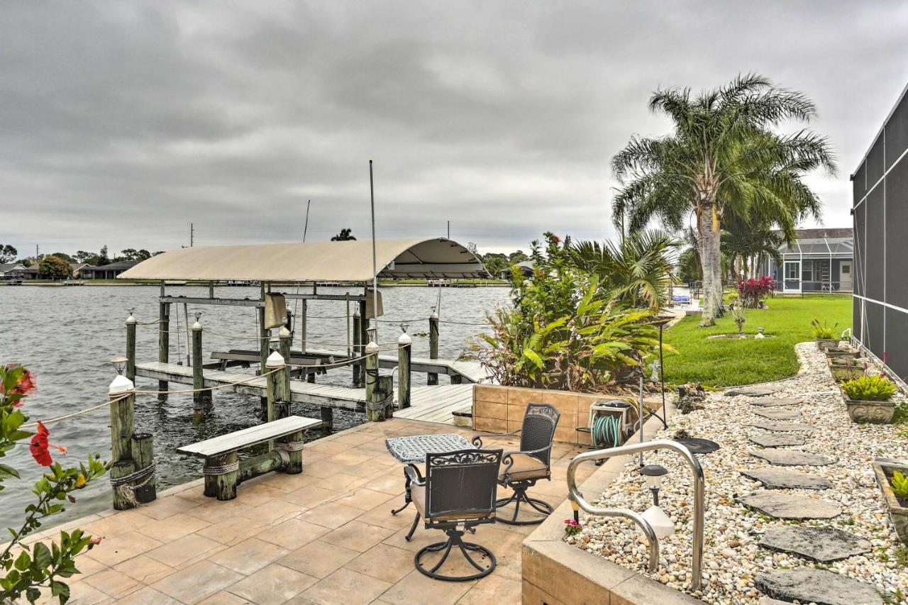 Lakefront With Private Pool And Dock! * Cape Coral