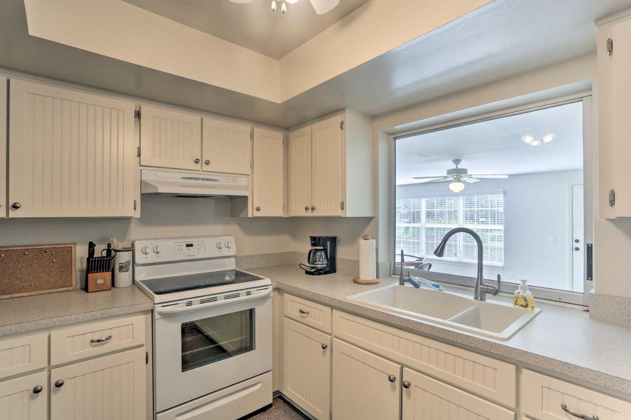 Retreat - Fishing Docks And Canals Nearby! *