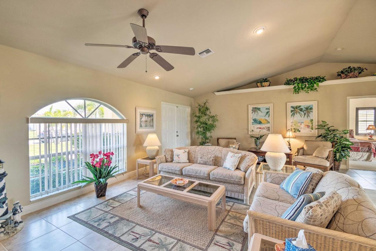 Ideally Located Abode With Heated Pool! Holiday home