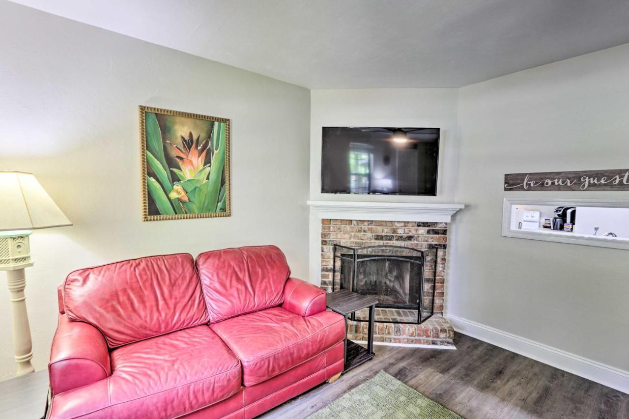 Charming Townhouse About 3 Mi To Fsu! Holiday home Tallahassee
