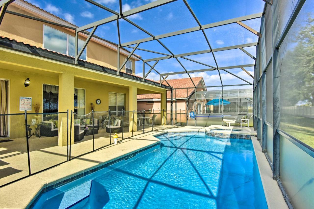 With Private Pool About 15 Mi To Disney! Holiday home Davenport