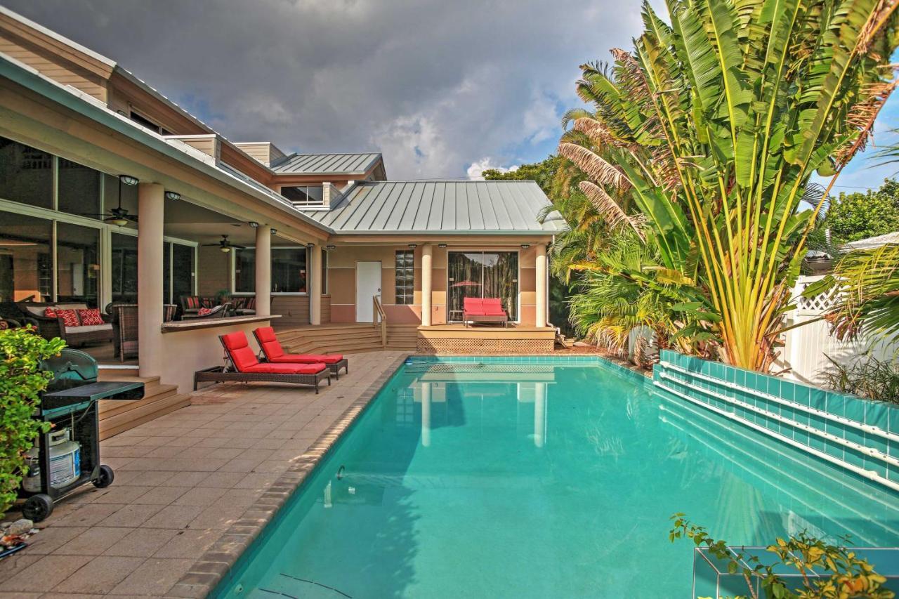 Large Pompano With Pool Walk To Private * Pompano Beach
