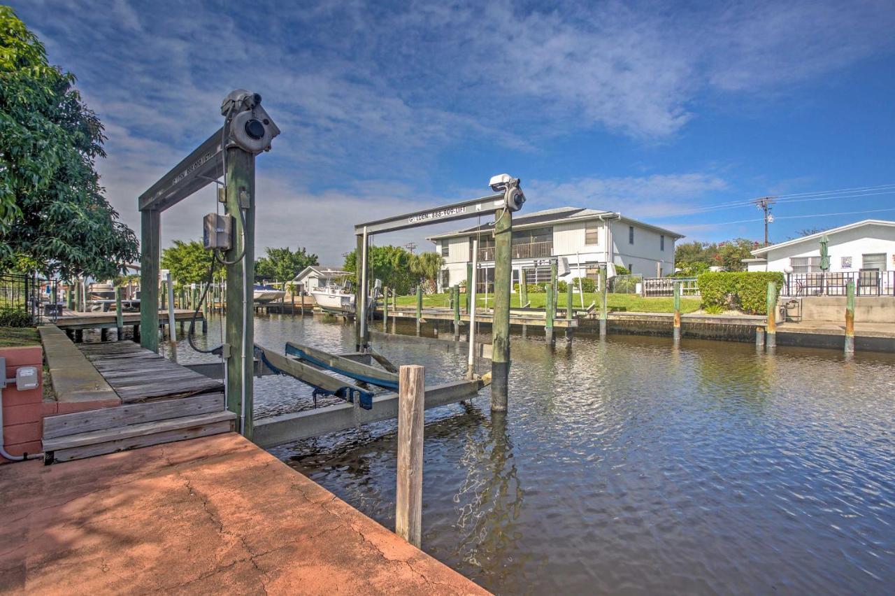Tropical With Private Dock On Canal! *