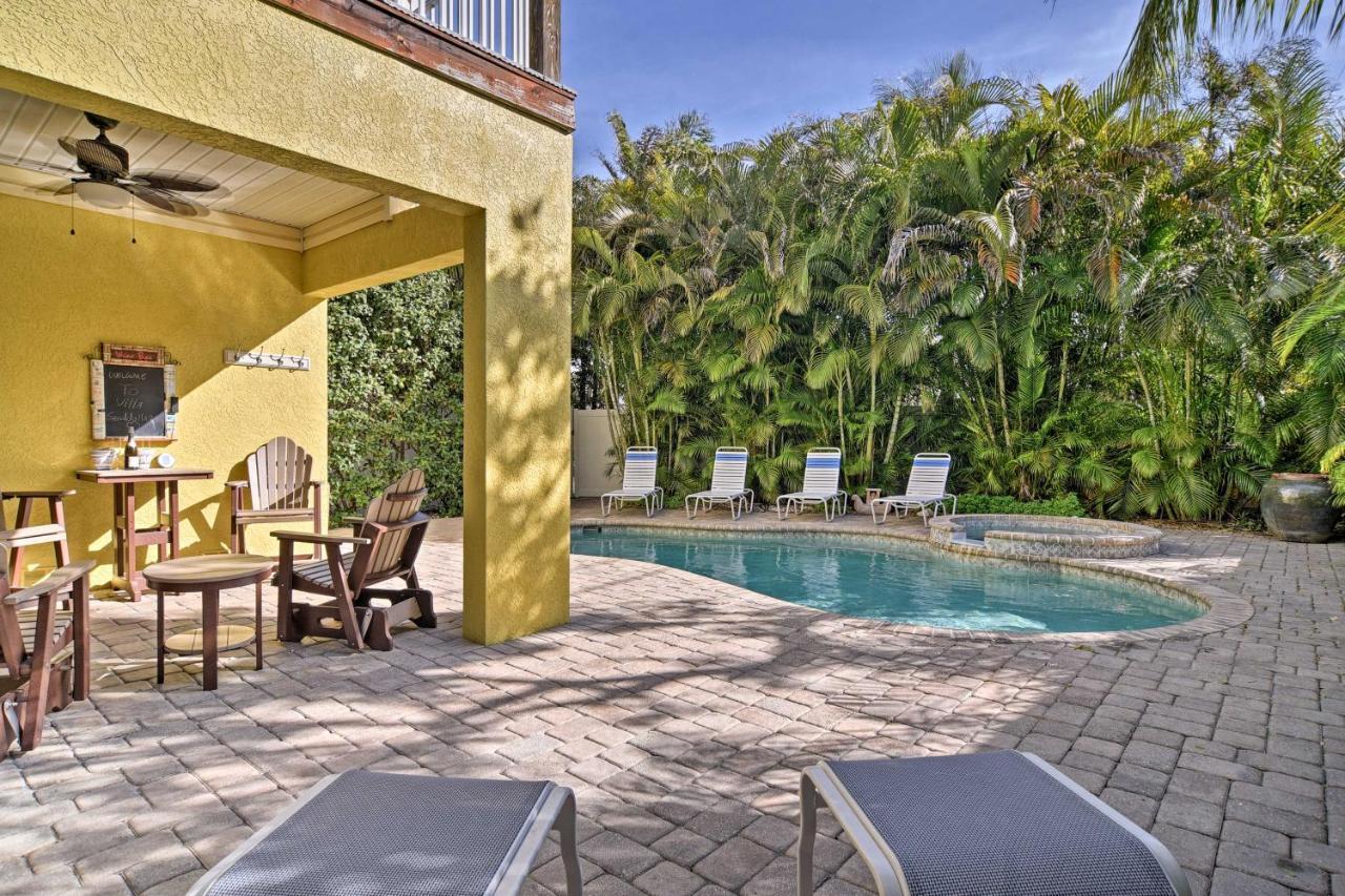 Holmes Pool, Hot Tub, Walk To Beach! Holmes Beach