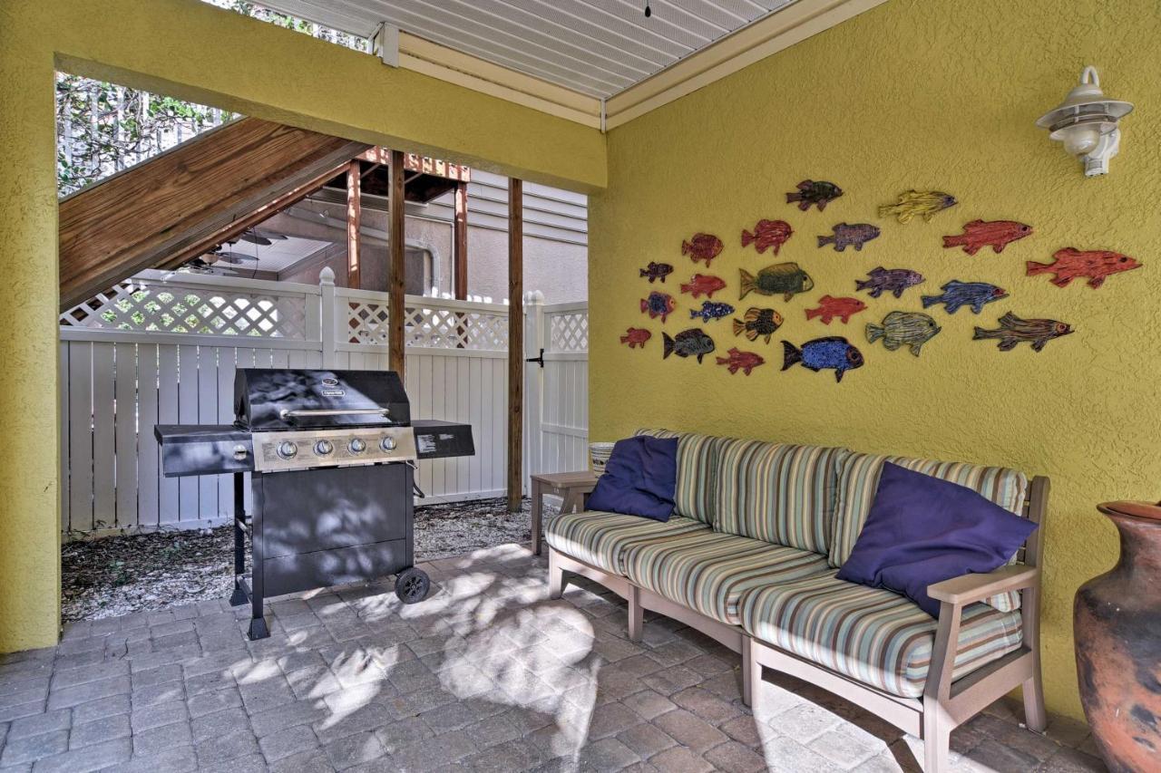 Holmes Pool, Hot Tub, Walk To Beach! Holmes Beach