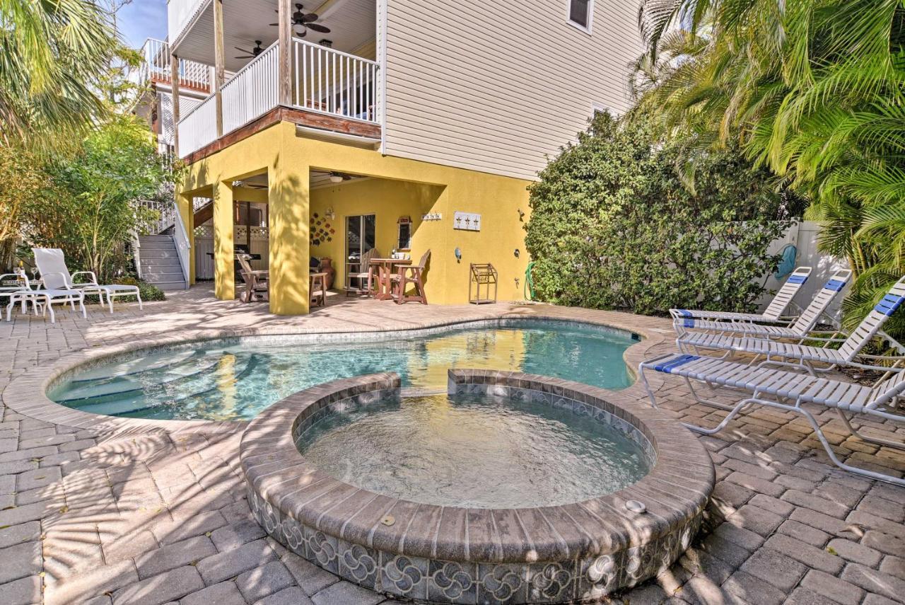 Holmes Pool, Hot Tub, Walk To Beach! Holiday home *