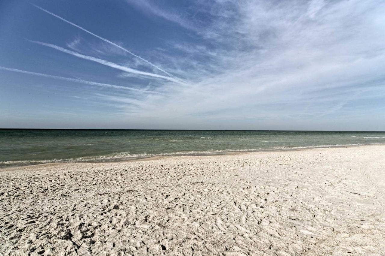 Holmes Pool, Hot Tub, Walk To Beach! Holiday home