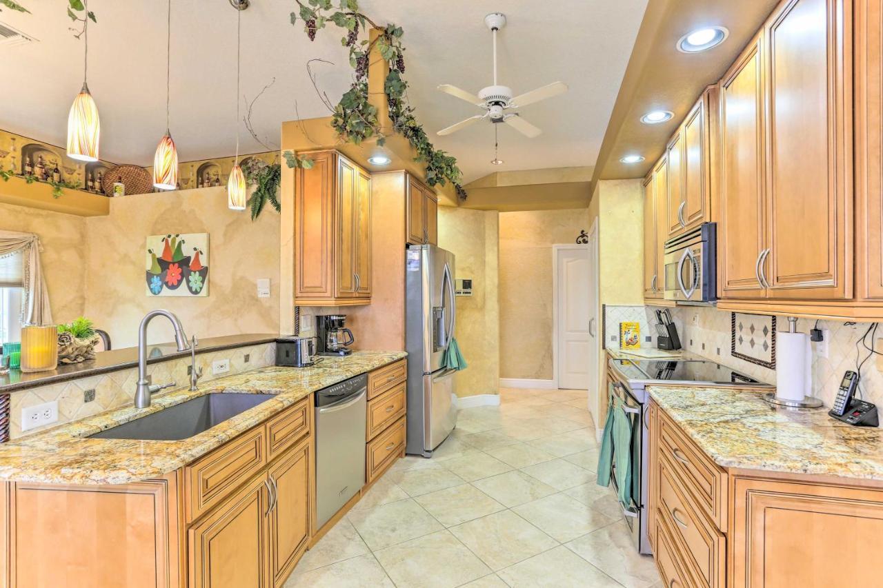 Lakefront With Private Pool And Dock! *