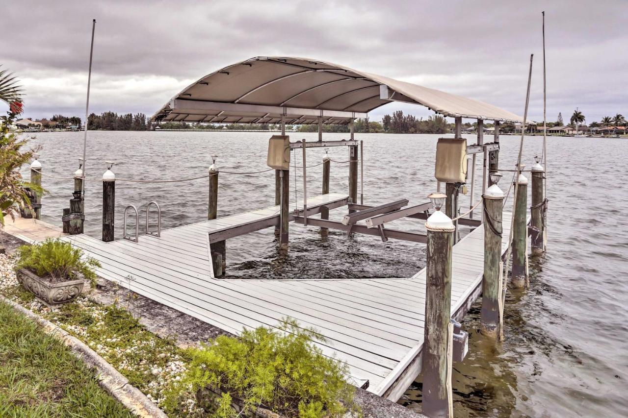 Lakefront With Private Pool And Dock! *