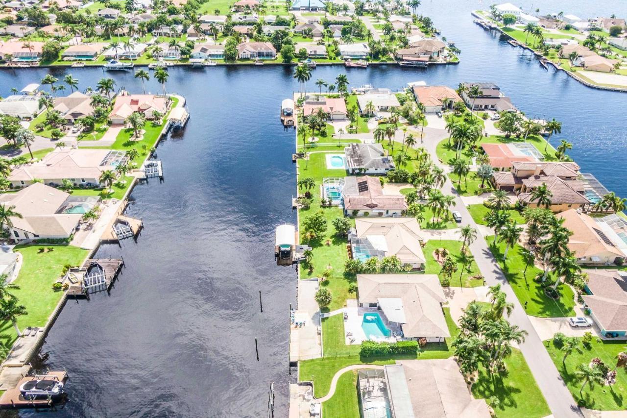 Canalfront With Private Dock! * Cape Coral