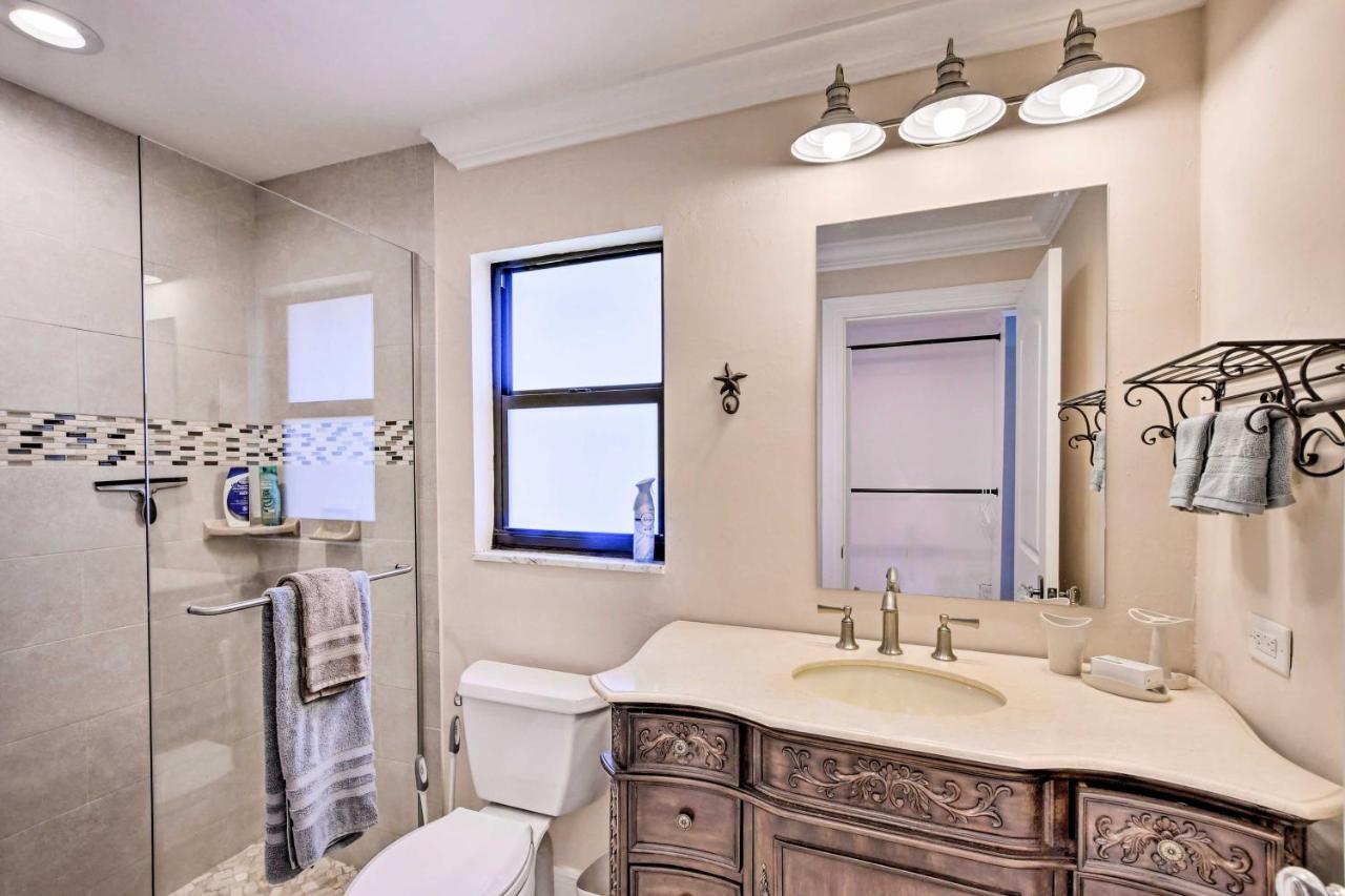 Canalfront With Private Dock! * Cape Coral
