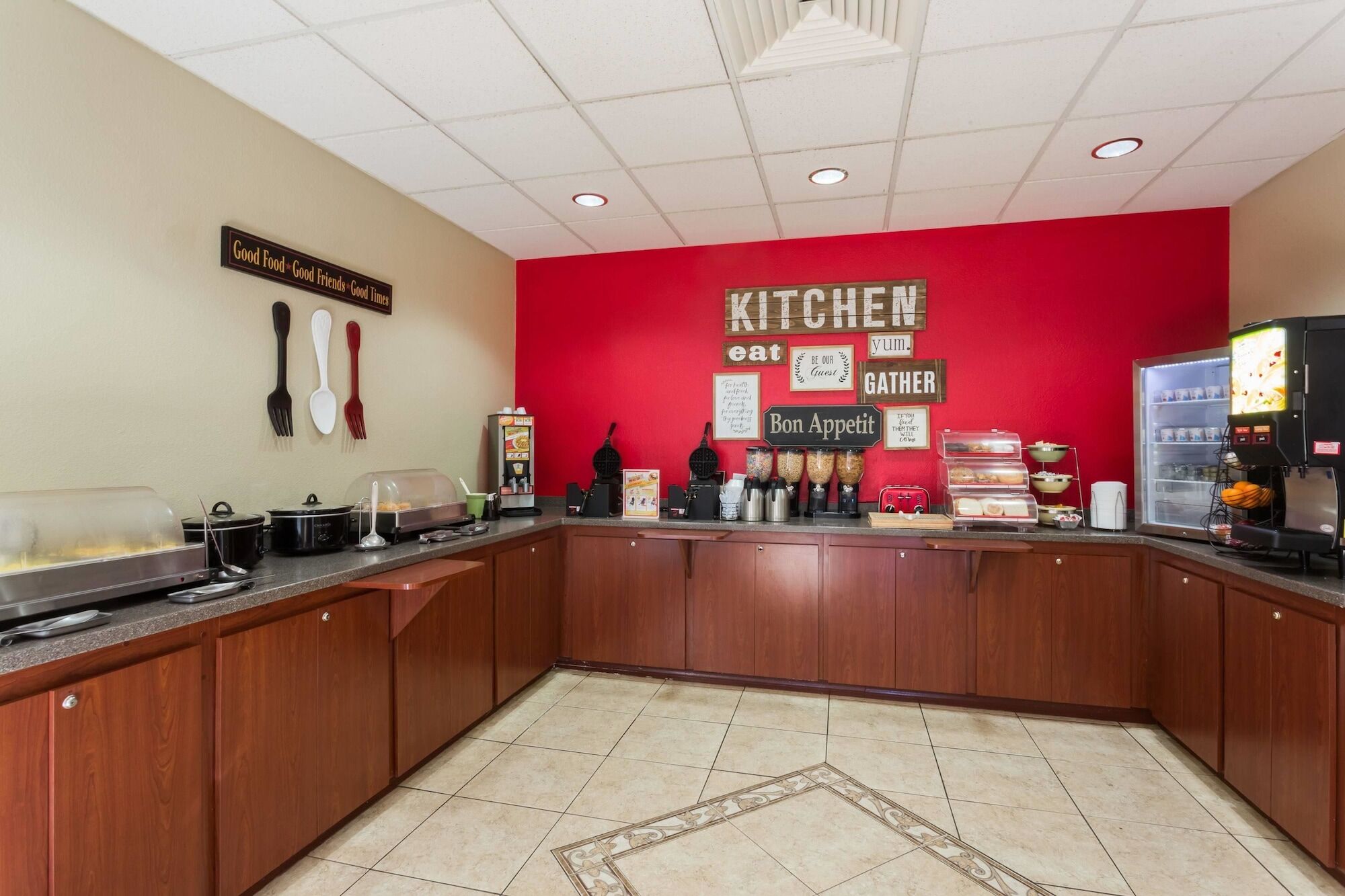 Inn Quality Zephyrhills-dade 3*