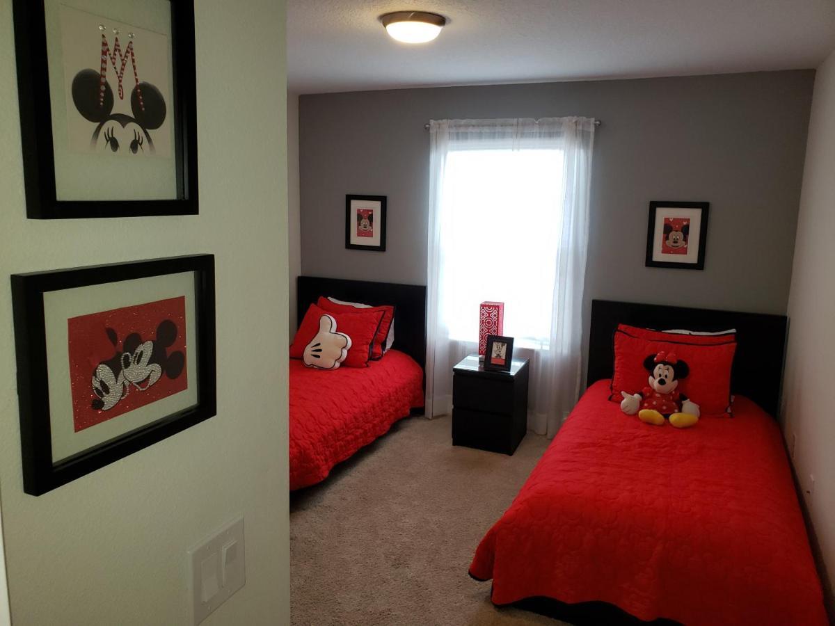 4 Bedroom Private Lakefront Town At Storey Near World Parks Apartment Kissimmee