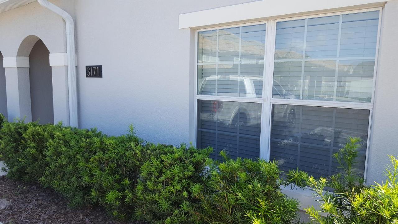 Apartment 4 Bedroom Private Lakefront Town At Storey Near World Parks Kissimmee