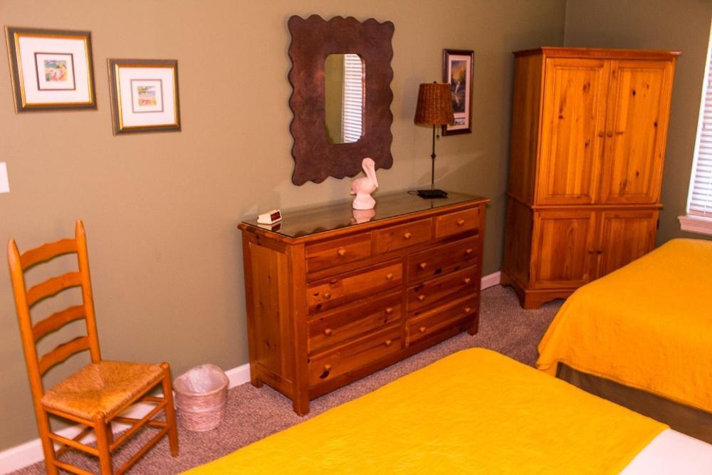 8554 Turnberry Apartment *