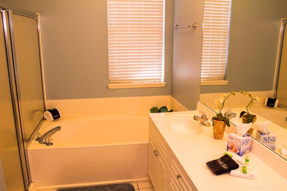 8554 Turnberry Apartment *