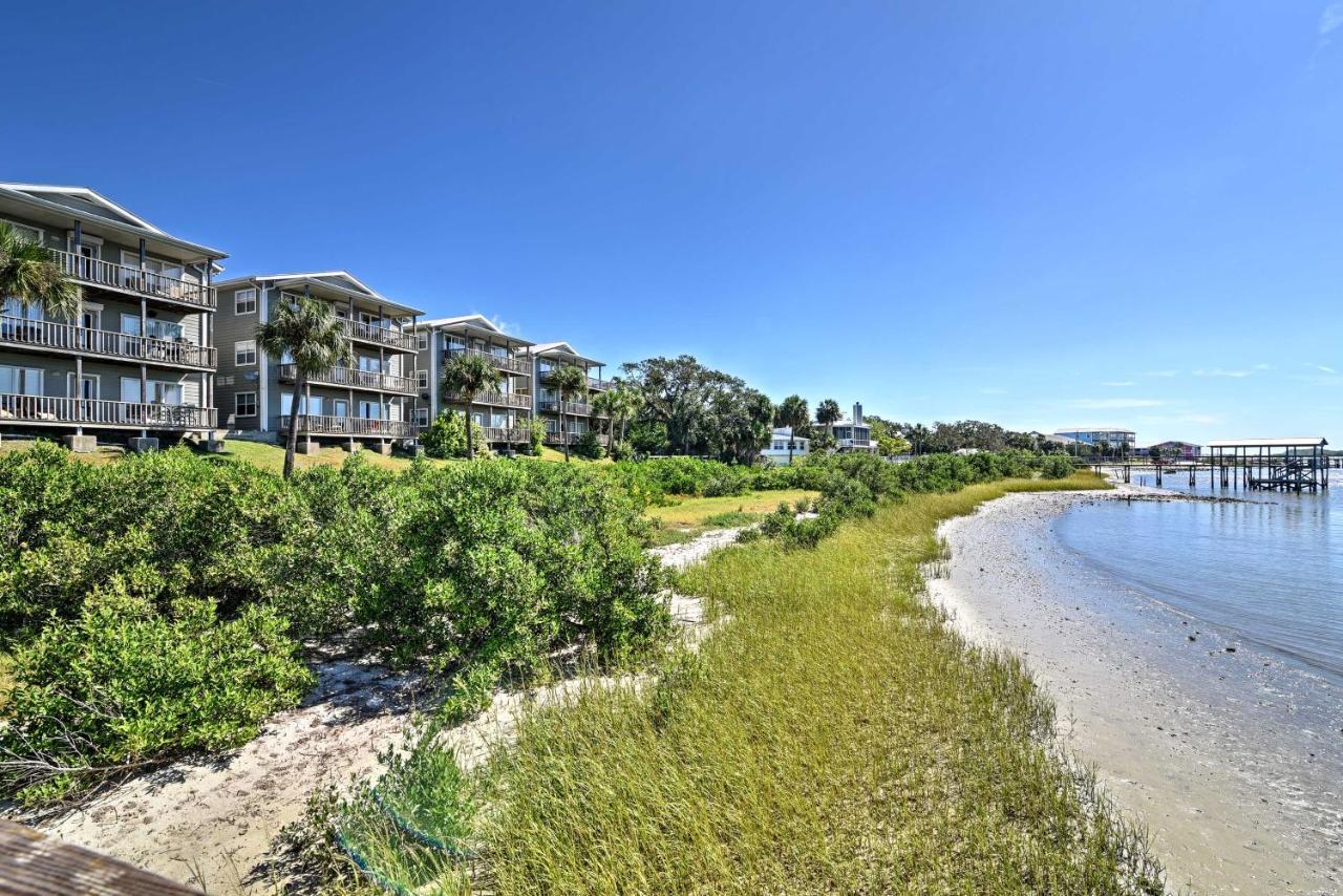 Apartment Beachfront With Pool, And Views! *