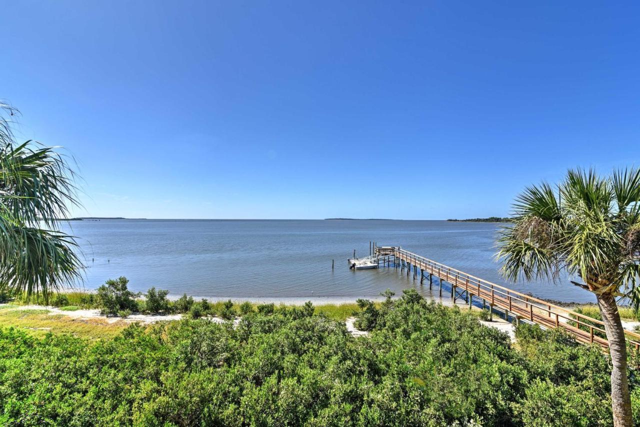 Apartment Beachfront With Pool, And Views! *