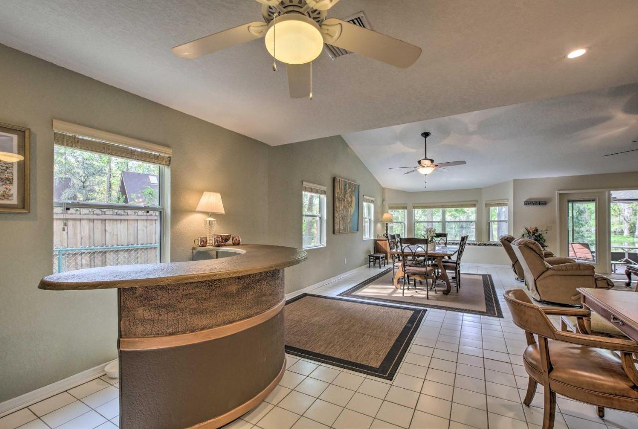 Waterfront With Private Dock And Lanai! Holiday home *