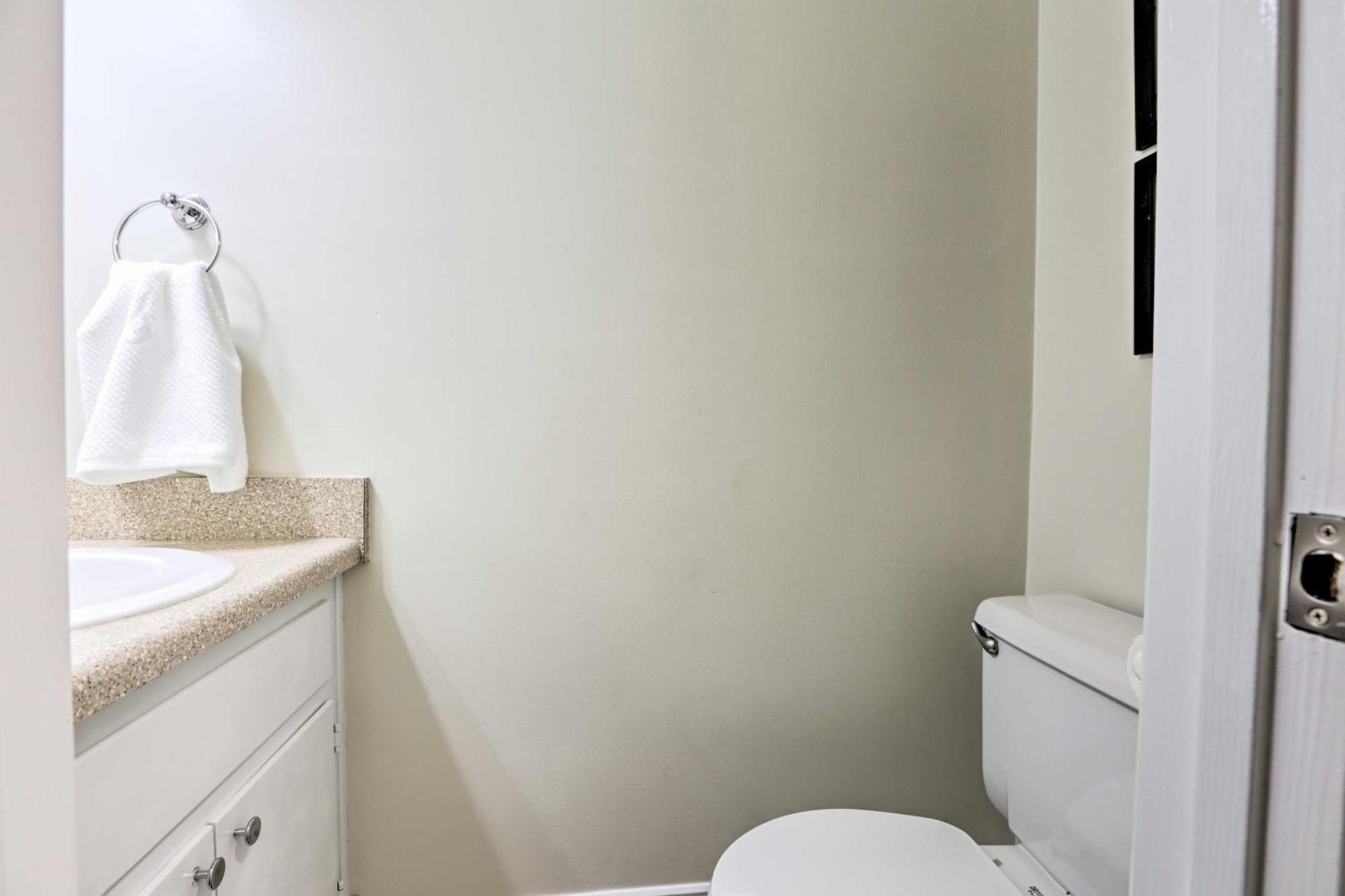 Charming Townhouse About 3 Mi To Fsu! Holiday home