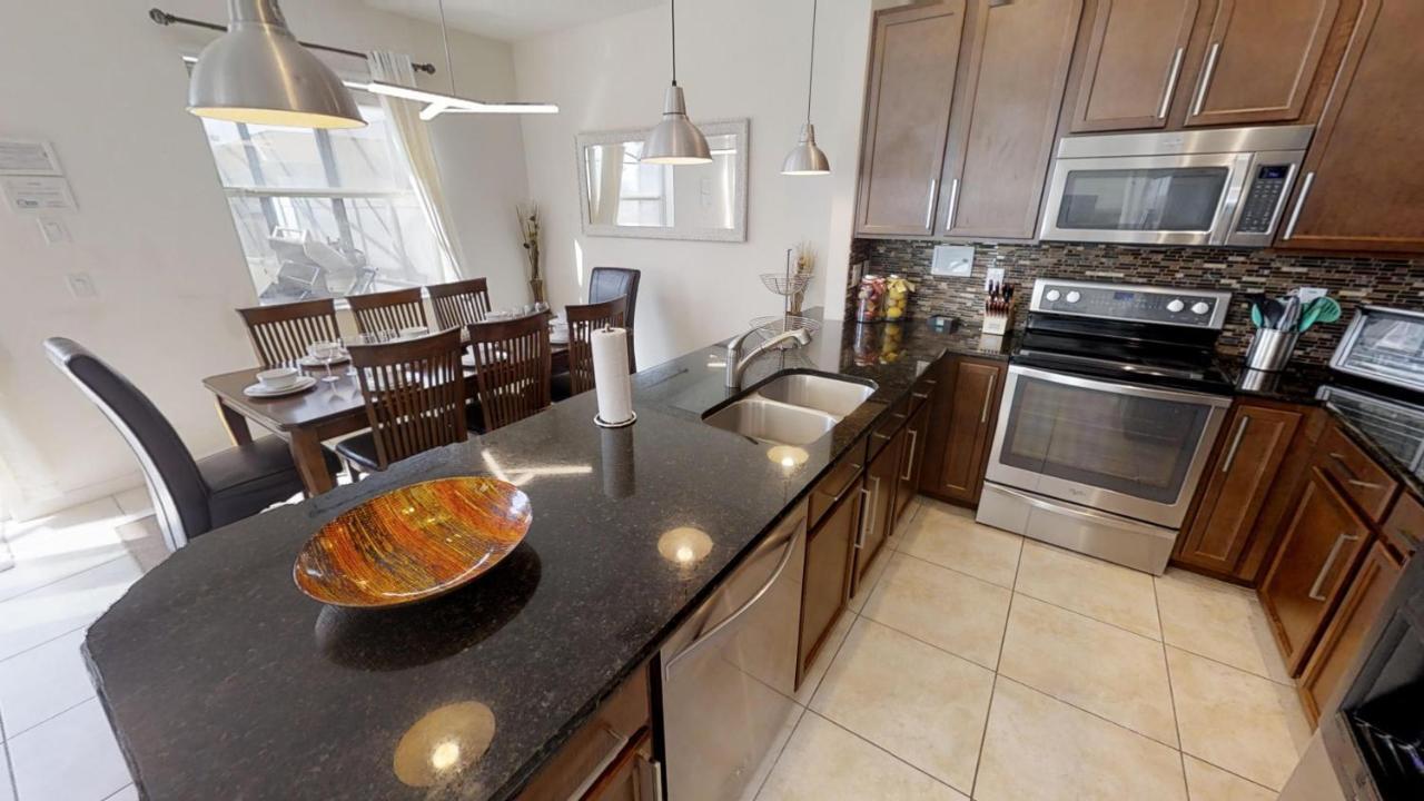 Bella Vida 4 Bedroom Vacation With Pool 1515
