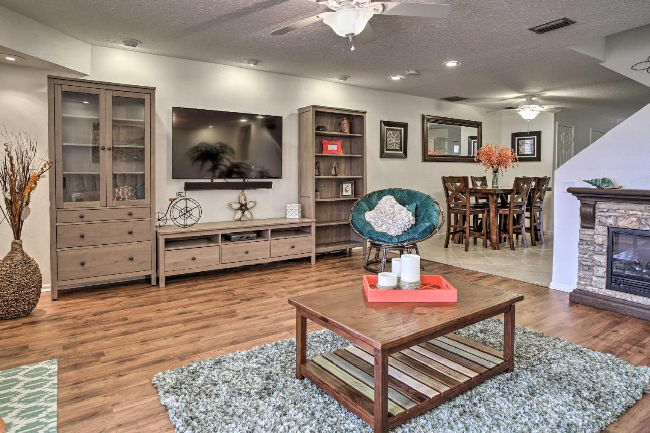 Updated Townhome, Walk To The * Cape Canaveral