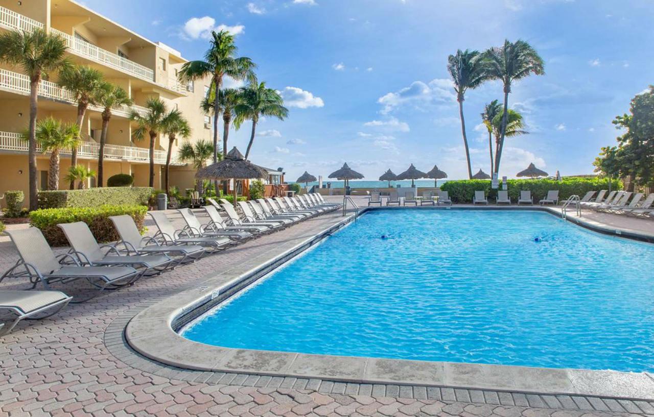 Thunderbird Hotel 2*
