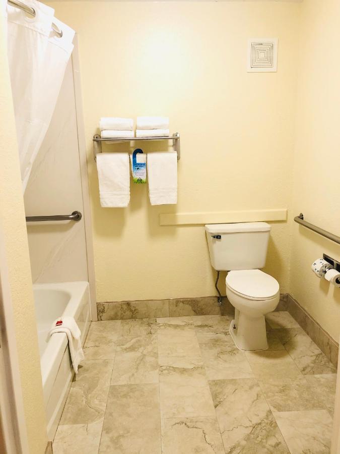 Days & By Wyndham - Near Beaches Hurlburt