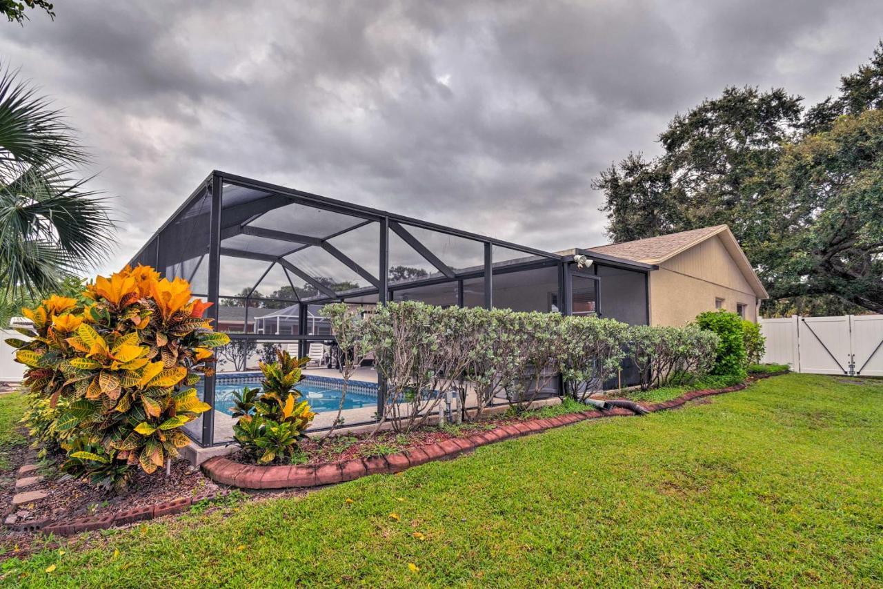 Breezy With Private Pool Near Beach! Holiday home