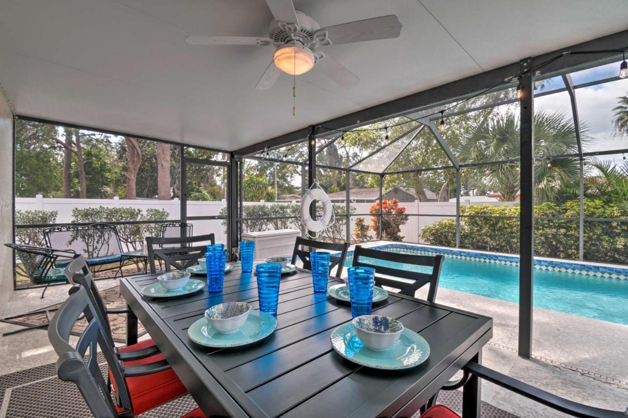 Holiday home Breezy With Private Pool Near Beach!