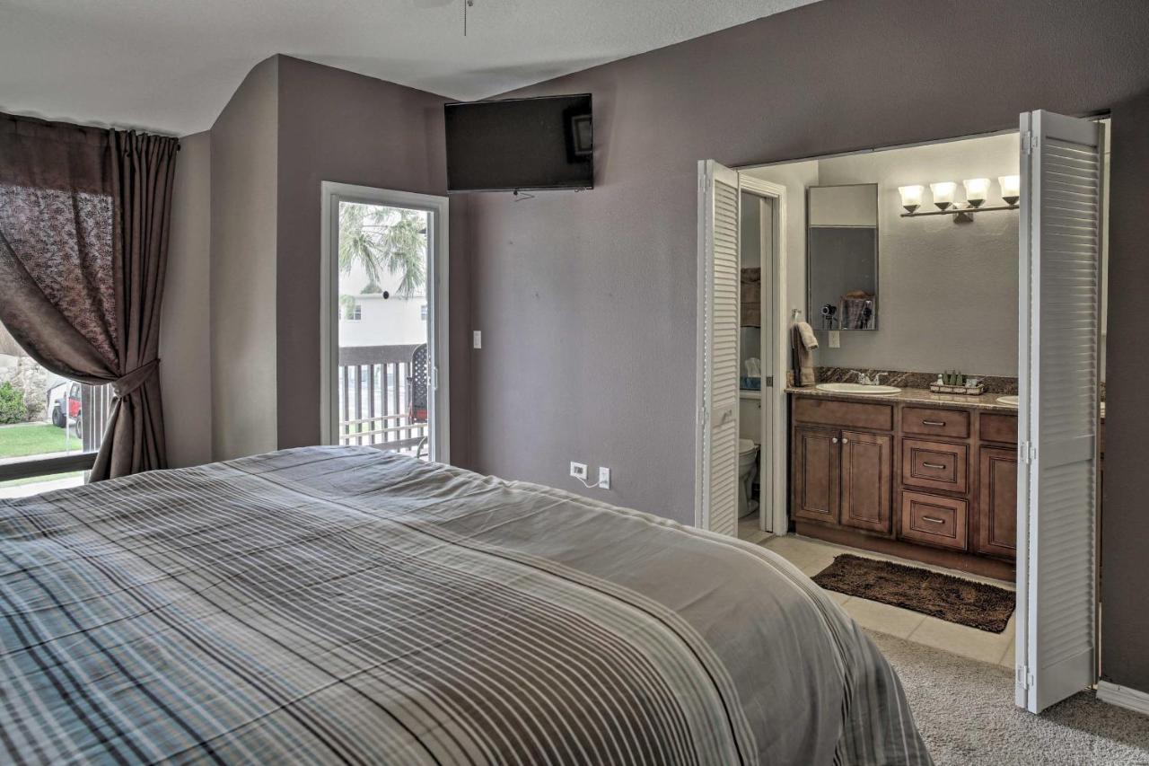 Updated Townhome, Walk To The * Cape Canaveral