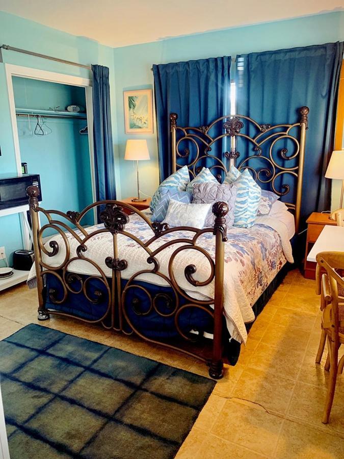 Ebb Tide Hotel
