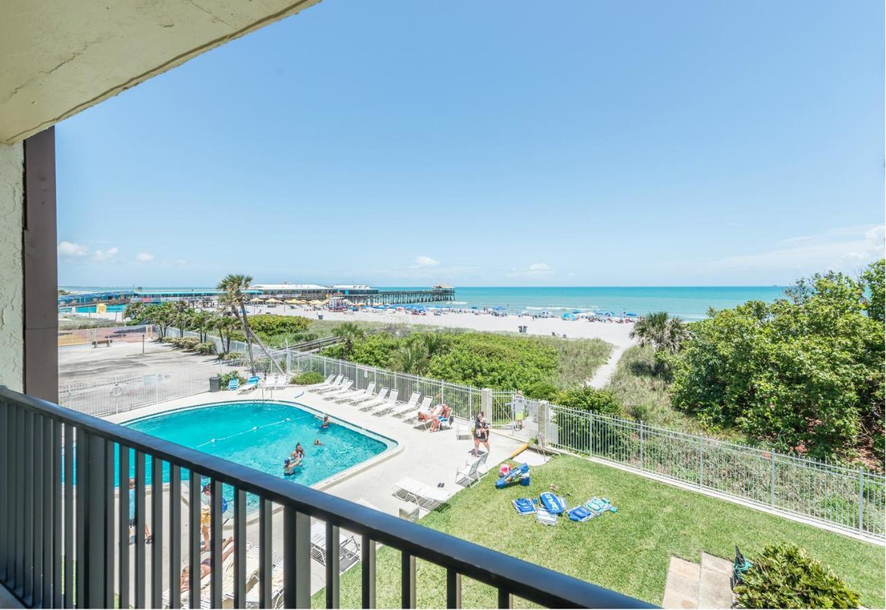Aparthotel Chateau By The Sea